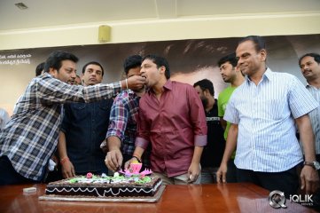 Yevadu Movie Success Meet